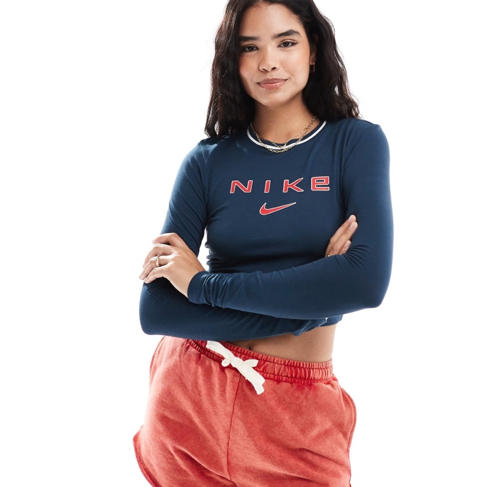 Nike Cropped Chill Retro Long Sleeve in Navy